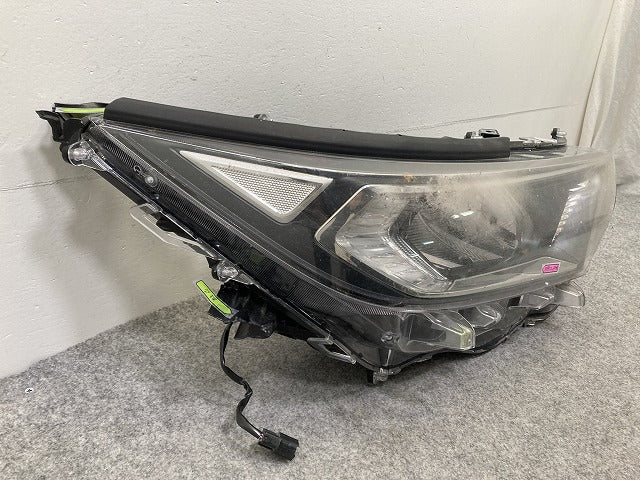 ジャンク!RAV4 ラブ4 MXAA52/MXAA54/AXAH52/AXAH54 純正 前期 右 ヘッドライト LED レベライザー 刻印E STANLEY 42-90 トヨタ(148176)