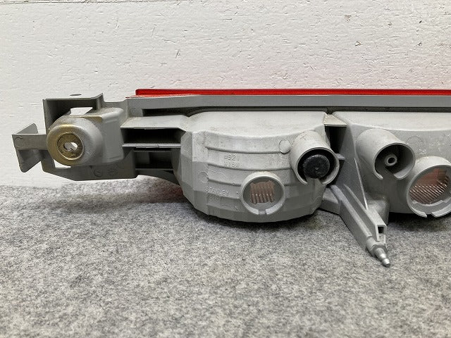 キューブ Z12/NZ12 純正 左 テールランプ/ライト/レンズ ハロゲン 刻印B STANLEY P8187 日産(148185)