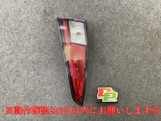 プリウス 50系/ZVW50/ZVW51/ZVW55 純正 前期 右 テールランプ/ライト/レンズ LED ICHIKOH 47-78 トヨタ(148187)