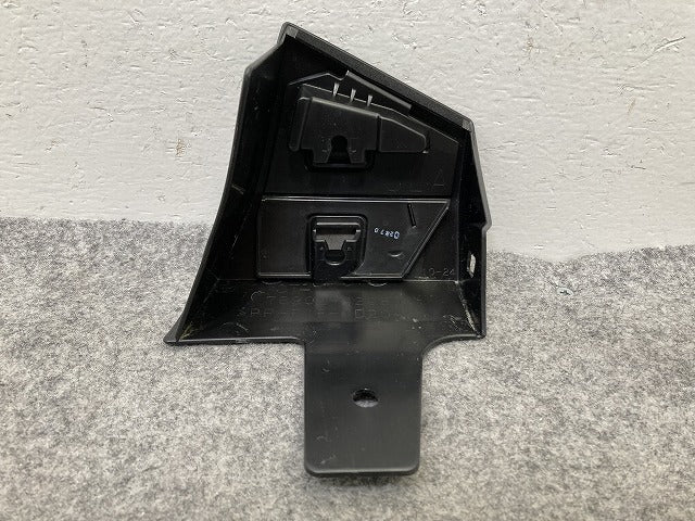 新車取り外し!RAV4 ラブ4 60系/AXAN64 純正 左 フェンダー サイドパネル マッドガード 76902-42080 素地 トヨタ(148193)