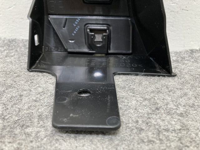 新車取り外し!RAV4 ラブ4 60系/AXAN64 純正 右 フェンダー サイドパネル マッドガード 76901-42080 素地 トヨタ(148203)
