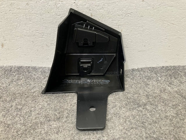 新車取り外し!RAV4 ラブ4 60系/AXAN64 純正 左 ドア マッドガード プロテクター 76902-42080 素地 トヨタ(148207)