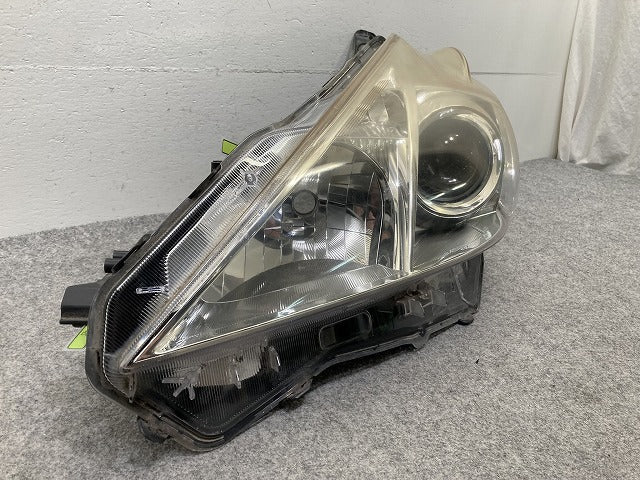 プリウスα/アルファ ZVW40W/ZVW41W 純正 前期 左 ヘッドライト/ランプ ハロゲン レベライザー 刻印2 KOITO 47-41 トヨタ(148210)