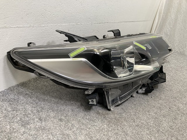 アリスト NZT260/ZRT260/ZRT261 純正 後期 右 ヘッドライト/ランプ ハロゲン レベライザー 刻印1 KOITO 20-459 トヨタ(148212)