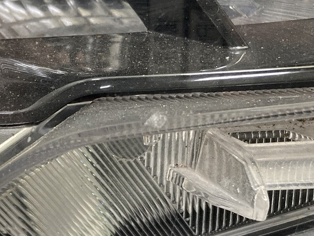 アリスト NZT260/ZRT260/ZRT261 純正 後期 右 ヘッドライト/ランプ ハロゲン レベライザー 刻印1 KOITO 20-459 トヨタ(148212)