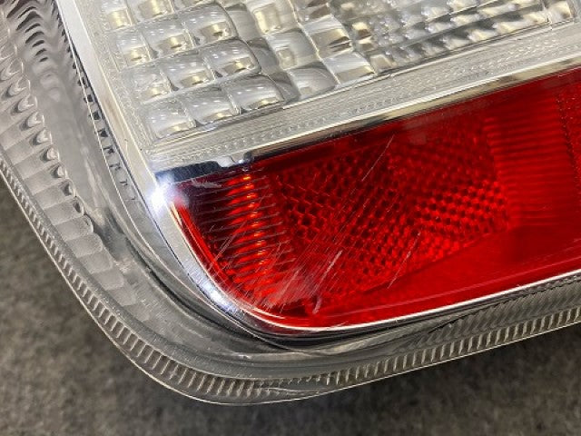プリウス 30系/ZVW30 純正 前期 左 テールランプ/ライト/レンズ LED STANLEY 47-37 81561-47122 トヨタ(148220)