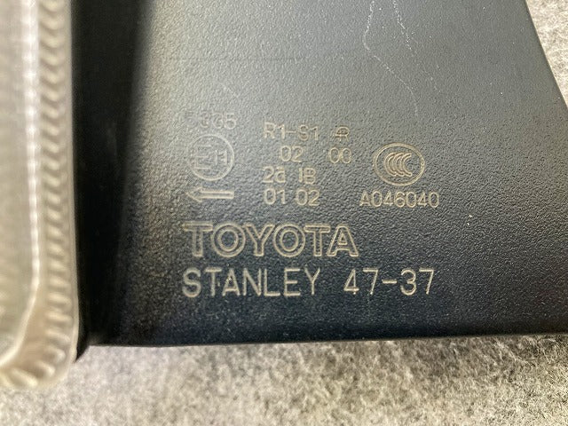 プリウス 30系/ZVW30 純正 前期 左 テールランプ/ライト/レンズ LED STANLEY 47-37 81561-47122 トヨタ(148220)
