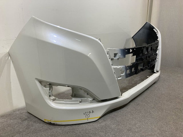 エスクァイア/ノア 80系 ZRR80/ZRR85 ハイブリッド/ZWR80 純正 後期 フロント バンパー 52119-28L30 ホワイトパール 070 トヨタ(148229)