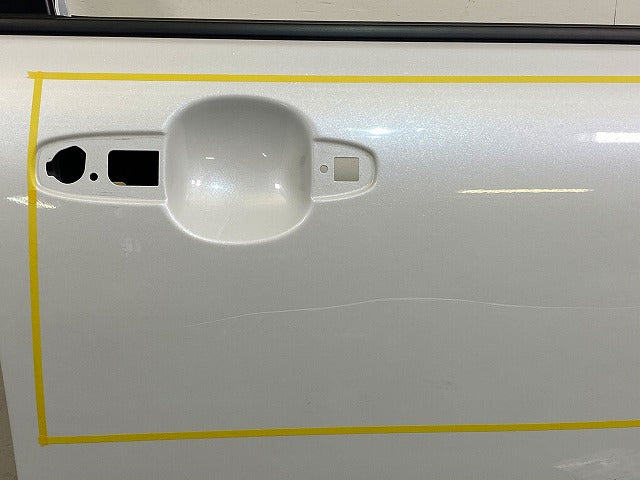 ライズ/ロッキー A200S/A210S/A200A/A210A/A202A 純正 右 フロント ドア バイザー付 シャイニングホワイトパール W25 トヨタ(148233)