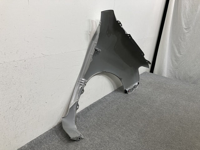 サクシード/プロBOX/プロボックス 160系/NCP160/NCP165/NSP160/NSP165 純正 左 フロント フェンダー シルバーマイカメタリック(148237)