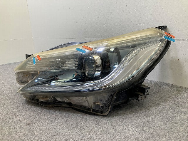 マークX 130系/GRX130/GRX133/GRX135 純正 中期 左 ヘッドライト/ランプ レベライザーキセノン HID 刻印1 22-358 81185-22B70(148238)