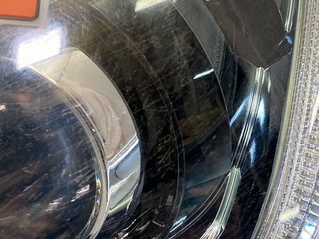 マークX 130系/GRX130/GRX133/GRX135 純正 中期 左 ヘッドライト/ランプ レベライザーキセノン HID 刻印1 22-358 81185-22B70(148238)