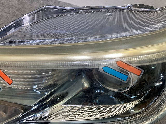 マークX 130系/GRX130/GRX133/GRX135 純正 中期 左 ヘッドライト/ランプ レベライザーキセノン HID 刻印1 22-358 81185-22B70(148238)