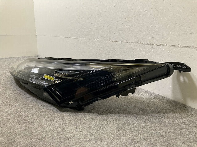 ジャンク!エクストレイル/X-TRAIL T33/SNT33 純正 左 ウィンカー LED 刻印S2 KOITO 210-2378S 日産(148247)