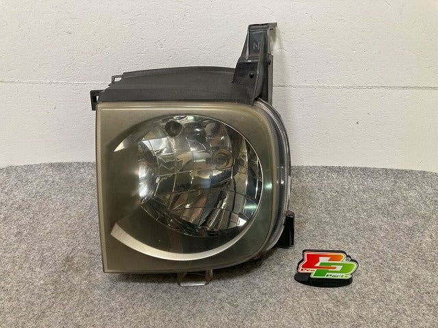 キューブ Z11/BNZ11/BZ11/YZ11 純正 前期 左 ヘッドライト/ランプ ハロゲン 刻印N ICHIKOH 1712 日産(148276)