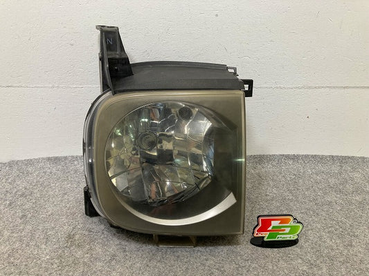 キューブ Z11/BNZ11/BZ11/YZ11 純正 前期 右 ヘッドライト/ランプ ハロゲン 刻印N ICHIKOH 1712 日産(148280)