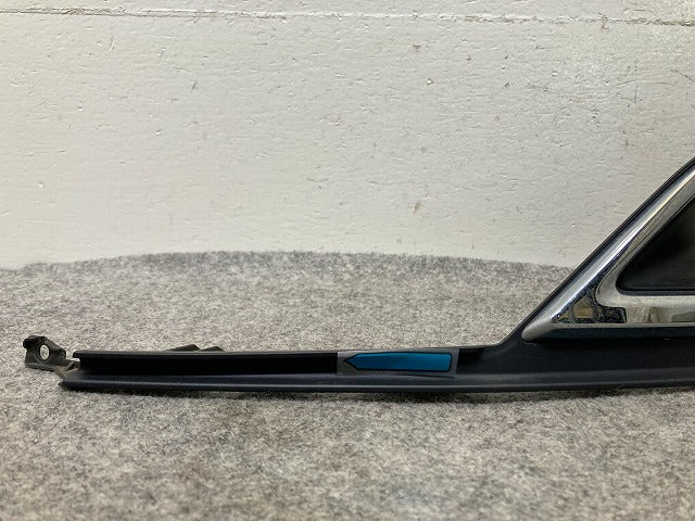 エスクァイア/ノア 80系 ZRR80/ZRR85/ZWR80 純正 後期 左 フロント フォグカバー/フォグランプカバー 52040-28110 素地/メッキ(148285)