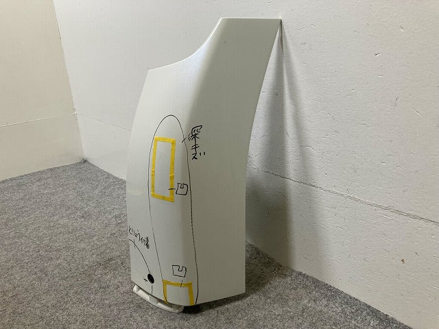 ヴォクシー/ノア 80系/ZRR80/ZRR85/ZWR80 純正 右 リア コーナーパネル/コーナーカバー 52165-28020/10 ホワイトパール 070 トヨタ(148288)