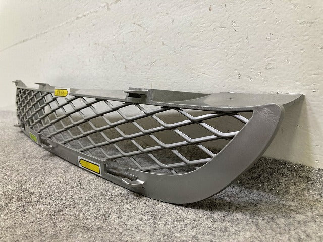 新品!X5 E53/2000-2007 純正 右 フロント バンパー グリル 7116398 51117130458 シルバー メタリック BMW(148293)