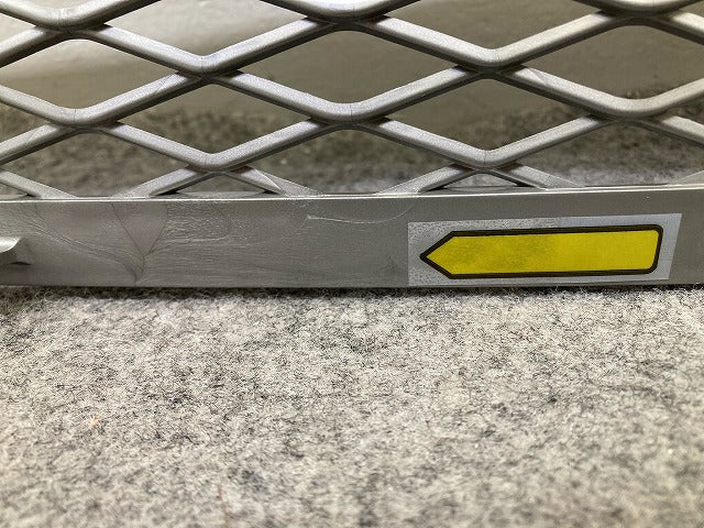 新品!X5 E53/2000-2007 純正 右 フロント バンパー グリル 7116398 51117130458 シルバー メタリック BMW(148293)