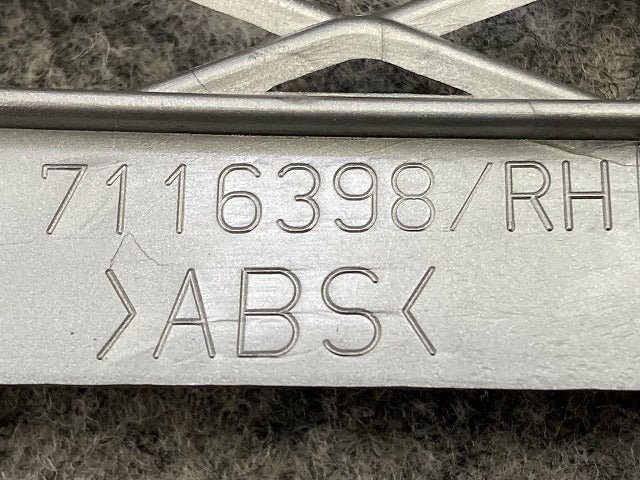 新品!X5 E53/2000-2007 純正 右 フロント バンパー グリル 7116398 51117130458 シルバー メタリック BMW(148293)