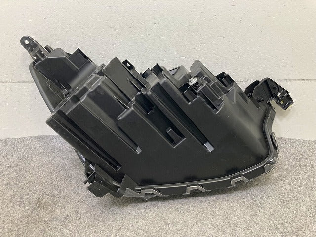 ライズ/ロッキー A200S/A210S/A200A/A210A/A202A 純正 左 ヘッドライト/ランプ LED レベライザー ICHIKOH 1991 トヨタ(148295)