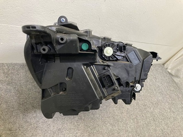 ライズ/ロッキー A200S/A210S/A200A/A210A/A202A 純正 左 ヘッドライト/ランプ LED レベライザー ICHIKOH 1991 トヨタ(148295)