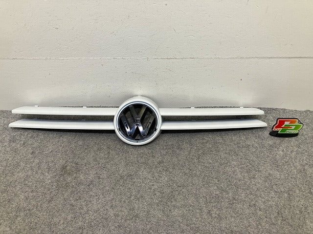 新品!ゴルフ4/GOLFⅣ 1J系 純正 フロント グリル/ラジエーターグリル 1J0853653 C 1J0853653CGRU サフ フォルクスワーゲン(148313)