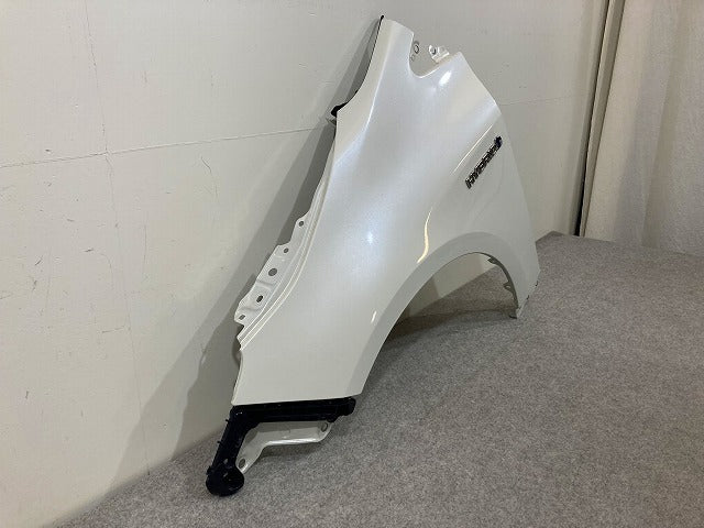 カローラ スポーツ 210系/NRE210H/NRE214H/ZWE211H/ZWE213H/ZWE219H 純正 左 フロント フェンダー 53802-12B10 ホワイトパール 070(148321)