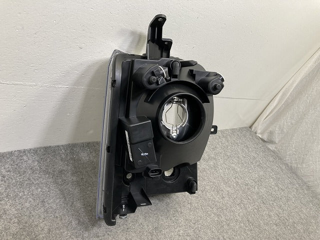 エブリィ DA64V/DA64W 純正 左 ヘッドライト/ランプ ハロゲン AL Automotive Lighting LE04G6128 35320-68H61 スズキ(148322)