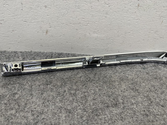新車取り外し!ハリアー 80系/MXUA80/MXUA85/AXUH80/AXUH85/AXUP85 純正 左 リア バンパーモール 52753-48060/80/90 メッキ トヨタ(148329)