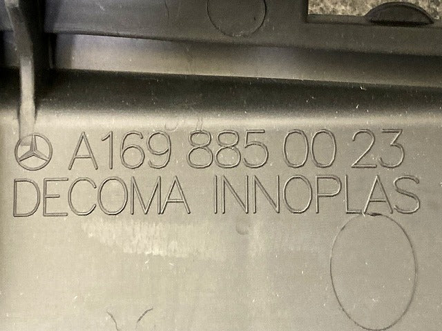 新品!Aクラス W169/2004-2013 純正 フロント グリル ラジエーター センター A169 885 00 23 1698850023 素地 メルセデスベンツ(148336)