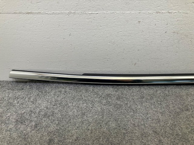 新品!XC60 純正 右 リア ドア モール/プロテクター アウター V32282159 メッキ ボルボ(148341)