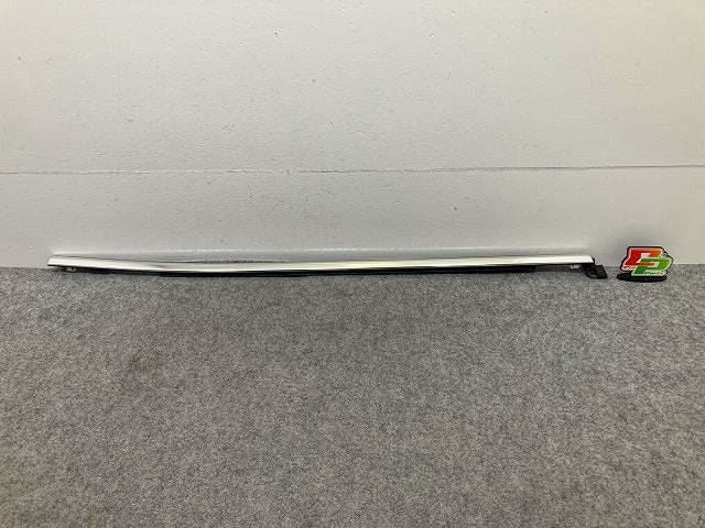 新品!XC60 純正 右 リア ドア ベルトモールアウター V32282159 メッキ ボルボ(148342)