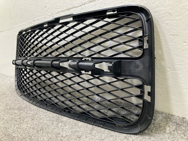 新品!トゥアレグ 7L系 純正 右 フロント バンパー グリル 7L6 853 666 A 7L6853666A9B9 素地 フォルクスワーゲン(148346)