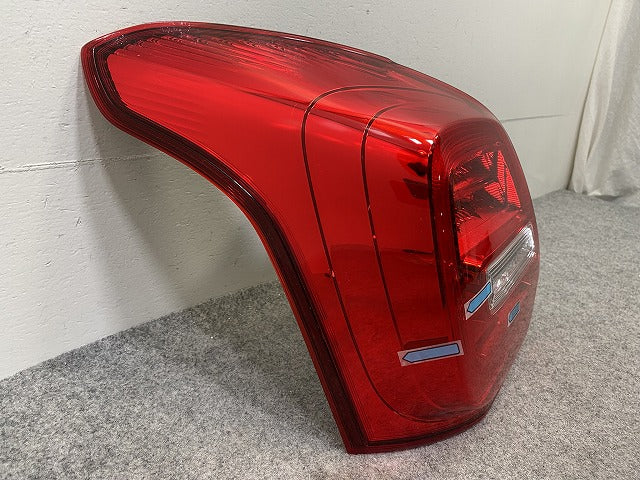 スイフト ZC83S/ZD83S ハイブリッド/ZC53S/ZD53S ZC43S 純正 左 テールランプ/ライト/レンズ LED 刻印A KOITO 220-59360 スズキ(148360)