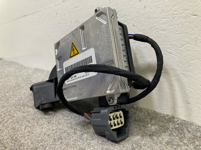 新品!C30/V40/S40/V50 純正 右 ヘッドライト/ランプ バラスト 1 307 329 098 V31213766 ボルボ(148373)