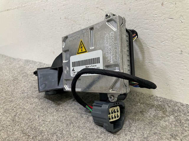 新品!C30/V40/S40/V50 純正 右 ヘッドライト/ランプ キセノン HID バラスト 1 307 329 098 V31213766 ボルボ(148374)