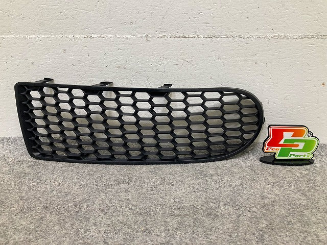 新品!ニュービートル 9C系 純正 右 フロント グリル/ラジエーターグリル 1C0 807 684 A 1C0807684A01C 素地 フォルクスワーゲン(148382)