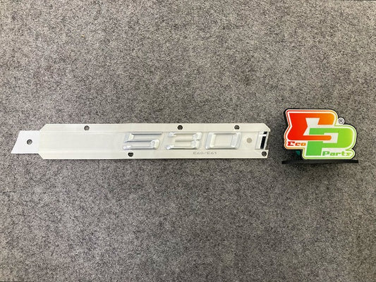 新品!5シリーズ ツーリング/E60/E61 純正 リア エンブレム/オーナメント 51147039786 BMW(148416)