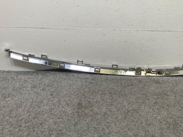 新車取り外し!ハリアー 80系/MXUA80/MXUA85/AXUH80/AXUH85 純正 フロント バンパー モール 53122-48160/170 53122-48170 メッキ(148426)