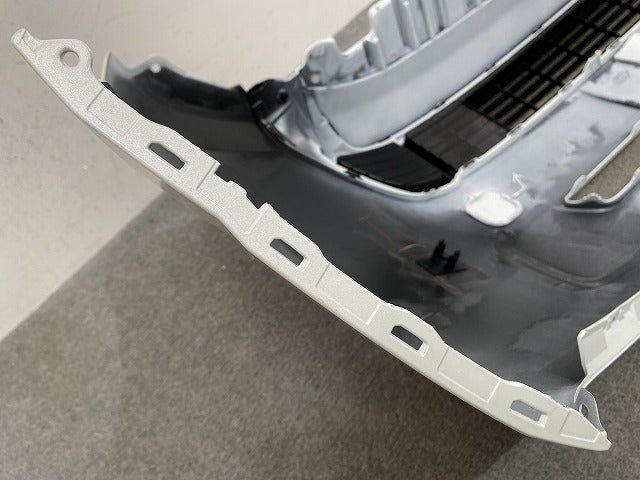 新車取り外し!フリード GT1/GT3/GT5/GT7 純正 フロント バンパー ロアグリル付 71101-33F-J000 プラチナホワイトパール ホンダ(148454)