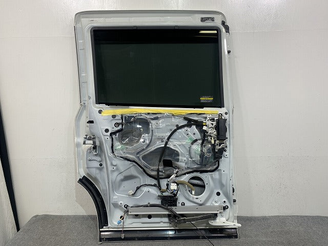 セレナ S/X/G C26/NC26/HC26 純正 左 スライドドア ガラスバイザーサイドパネル付 ブリリアントホワイトパール QAB 日産(148470)