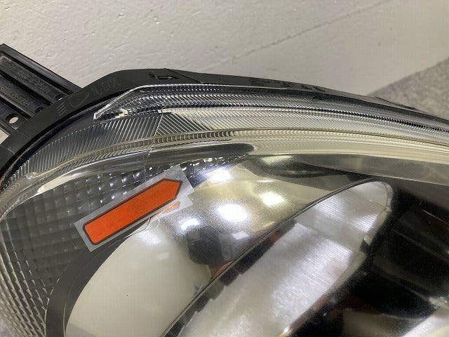 マーチ K13 純正 後期 右 ヘッドライト/ランプ ハロゲン レベライザー 刻印1 KOITO 100-17944 日産(148471)
