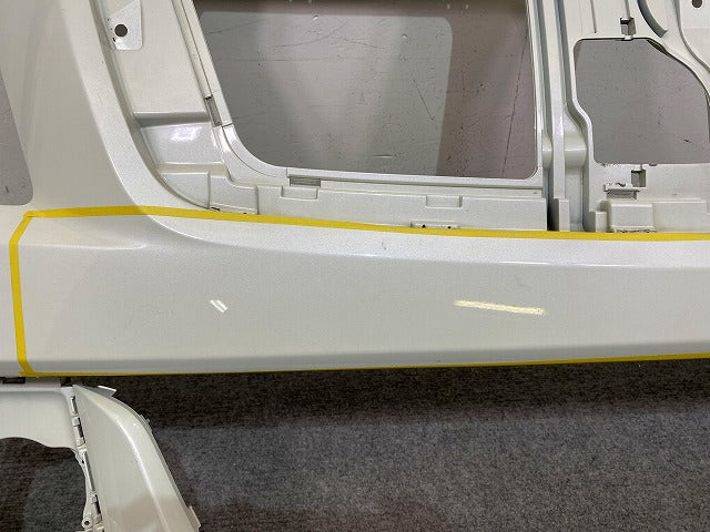 ワゴンR スティングレー/MH35S/MH55S/MH95S 純正 フロント バンパー 71711-63R5 ピュアホワイトパール ZVR スズキ(148474)