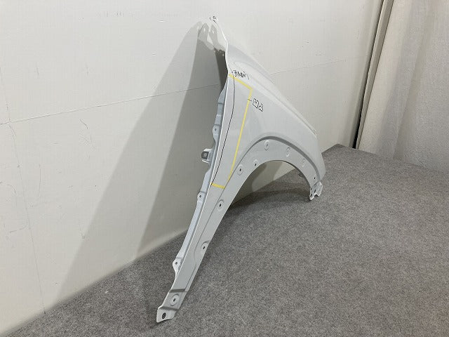 カローラ クロス ZSG10/MXGA10/ZVG11/ZVG15/ZVG13/ZVG16 右 フロント フェンダー 53801-16470 プラチナホワイトパールマイカ 089(148491)