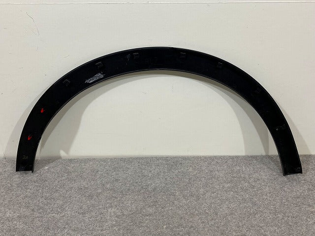 ライズ A200A/A210A/A201A/A202A 純正 左 リア フェンダーアーチモール オーバー 61062-B1010 / 61682-B1020 61062-B1011 素地(148496)