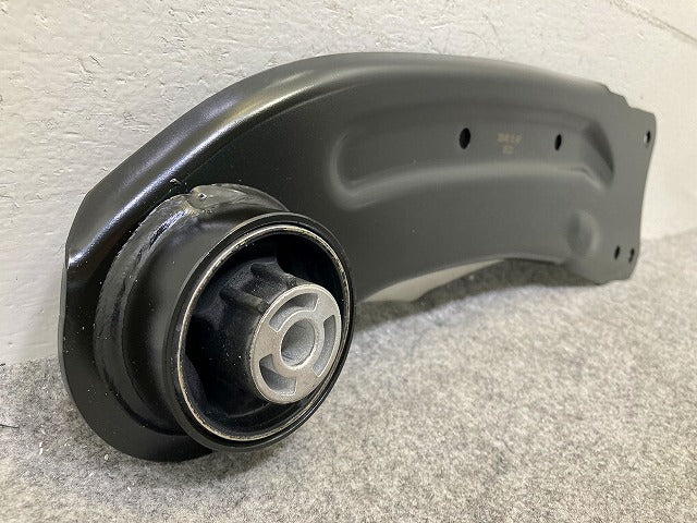 新品!パサート/B6 3C系 2005-2011 社外 右 トレーリングアーム 3804001 LEMFORDER 未塗装 フォルクスワーゲン(148500)