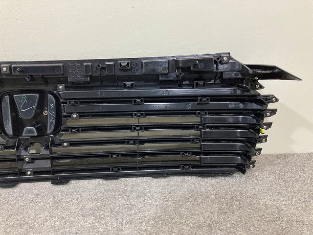 新車取り外し!ヴェゼル/VEZEL RV3/RV4/RV5/RV6 純正 後期 フロント グリル/ラジエーターグリル カメラ穴付 ブラックパール NH731P(148525)