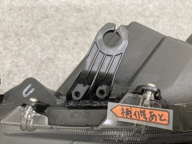 カローラ ツーリング 210系/NRE210W/ZRE212W/MZEA17/12/ZWE214/211/219/215 純正 左 ヘッドライト LED レベライザー 刻印U 12-633(148546)